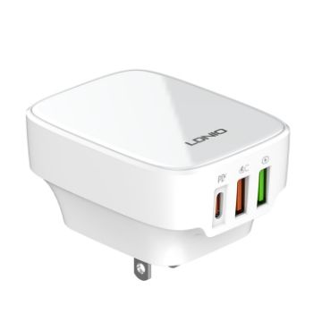 LDNIO Q334 32W Type-C + Dual USB Charger + 1m USB-C to 8 Pin Cable - 1
