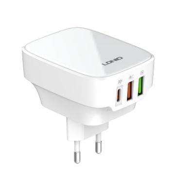 LDNIO Q334 32W Type-C Charger + Dual USB Port - EU Plug - 1
