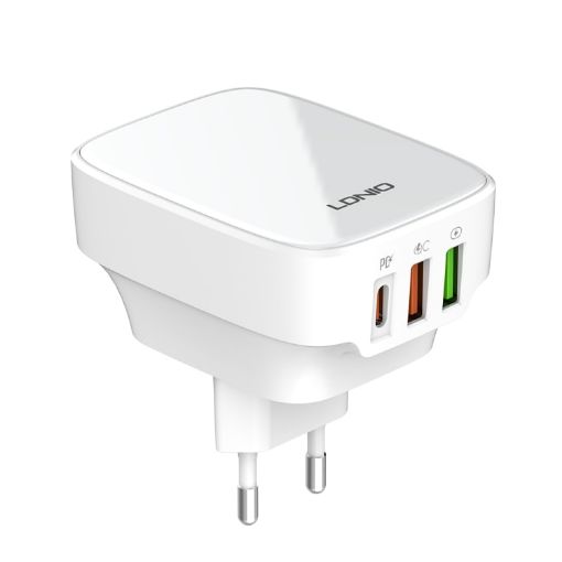 LDNIO Q334 32W Type-C Charger + Dual USB Port - EU Plug - 1
