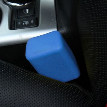 Blue Safe Rubber Car Seat Belt Clips Locking Buckles Protective Cover - 1