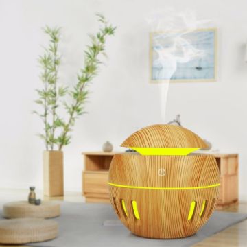 Wood Grain USB Humidifier & Aromatherapy Lamp with Remote (Light Brown) - 1