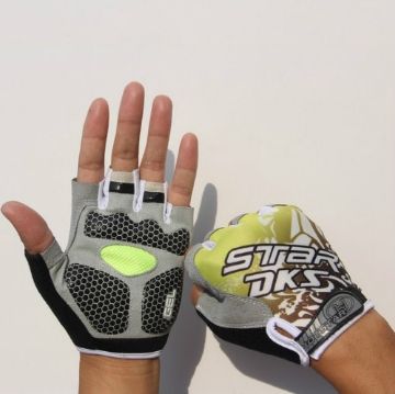 Cycling Shock Absorbing Anti-Slip Half-Finger Gloves, Size M, Yellow - 1