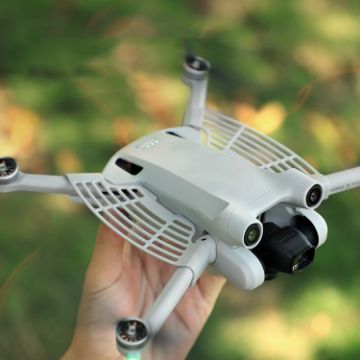 Sunnylife MM3-HS464 Hand Guard for DJI Mini 3 Pro - Light Grey - 1